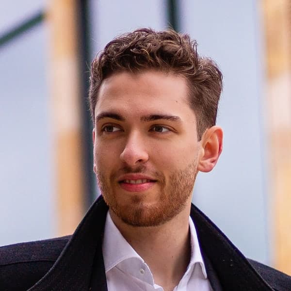 Max Schneider, Gründer von Schneider Studios